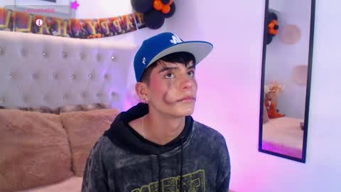 Snapshot of dulcey_ chatting on 10-25-25, 05:59 Dulcey online show from 10-25-25, 05:59