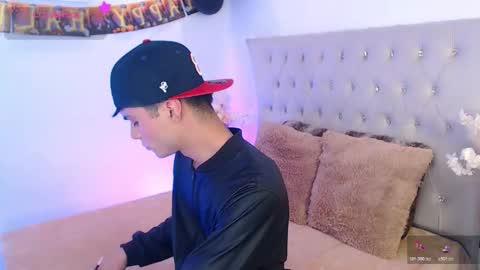 Snapshot of dulcey_ chatting on 10-26-25, 04:07 Dulcey online show from 10-26-25, 04:07