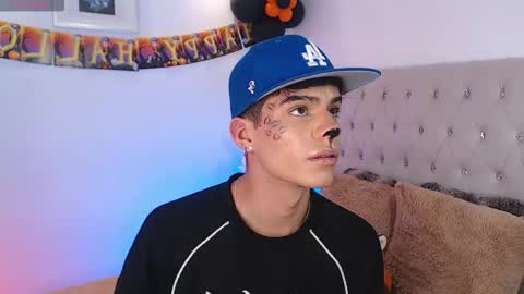 Snapshot of dulcey_ chatting on 10-29-25, 03:53 Dulcey online show from 10-29-25, 03:53