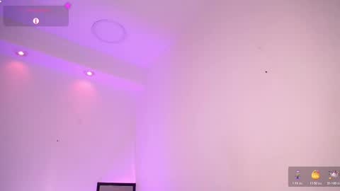 Snapshot of dulcey_ chatting on 11-03-25, 10:49 Dulcey online show from 11-03-25, 10:49