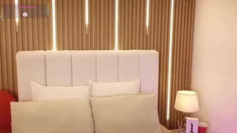 Dulcey online show from 02-17-26, 03:58