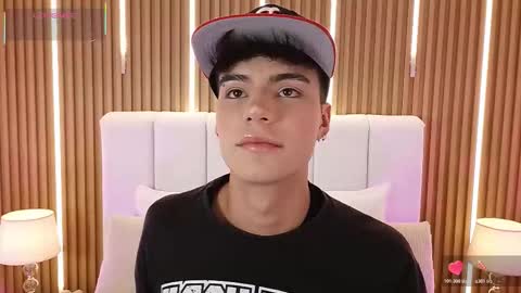 Dulcey online show from 02-19-26, 04:30