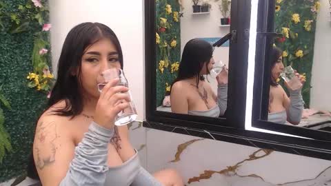 Abril Cruz online show from 09-17-25, 06:09