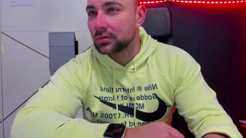 Snapshot of duncanstones chatting on 02-04-26, 05:02 DuncanStone online show from 02-04-26, 05:02