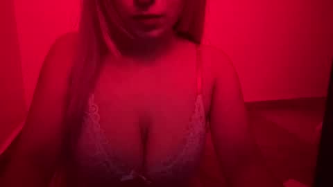 Snapshot of duomusee chatting on 04-11-26, 05:45 DuoMusee online show from 04-11-26, 05:45