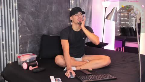 Duriel online show from 01-09-25, 12:19