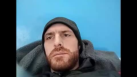 Snapshot of dust3229 chatting on 12-16-25, 06:35 dust3229 online show from 12-16-25, 06:35