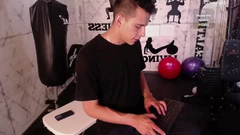 Dustin Sonne online show from 01-25-25, 09:36