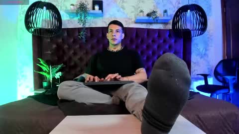 Dustin Sonne online show from 04-22-26, 03:53