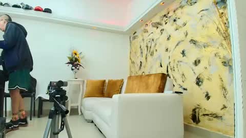 Dustin Dollin online show from 03-08-25, 01:39