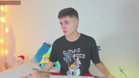 Snapshot of dustinlevine chatting on 01-03-25, 01:16 Dustin Levy online show from 01-03-25, 01:16