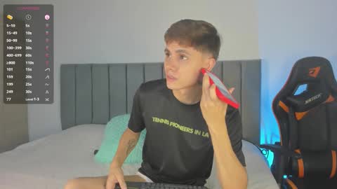 Snapshot of dustinlevine chatting on 12-02-25, 01:00 Dustin Levy online show from 12-02-25, 01:00