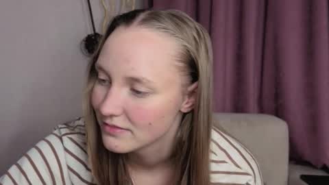 Snapshot of dustydeida chatting on 12-03-25, 07:34 Jenny online show from 12-03-25, 07:34