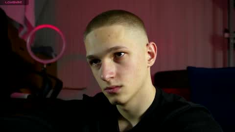 Dustyn online show from 02-09-25, 04:50