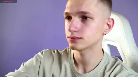 Dustyn online show from 03-06-25, 06:37