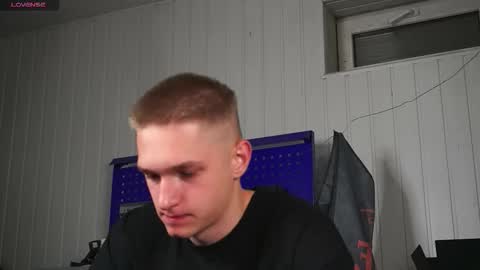 Dustyn online show from 10-15-25, 04:51