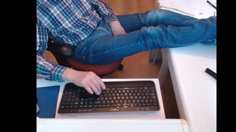 Snapshot of dutchpornking2 chatting on 01-29-25, 01:28 dutchpornking2 online show from 01-29-25, 01:28