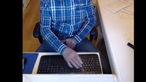 Snapshot of dutchpornking2 chatting on 02-06-25, 05:19 dutchpornking2 online show from 02-06-25, 05:19