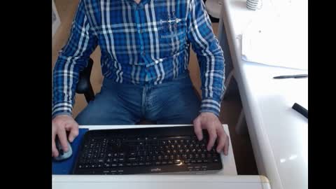 Snapshot of dutchpornking2 chatting on 02-21-25, 12:06 dutchpornking2 online show from 02-21-25, 12:06