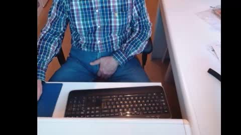 Snapshot of dutchpornking2 chatting on 02-27-25, 04:32 dutchpornking2 online show from 02-27-25, 04:32