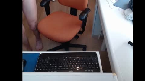 Snapshot of dutchpornking2 chatting on 03-08-25, 03:45 dutchpornking2 online show from 03-08-25, 03:45