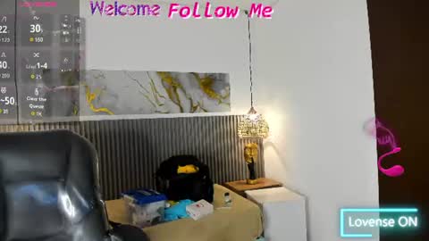 Snapshot of dyla_n18_ chatting on 06-21-26, 08:22 dyla_n18_ online show from 06-21-26, 08:22