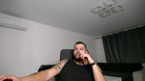 Snapshot of dylan_dom_ chatting on 10-07-25, 08:17 Dylan Dom online show from 10-07-25, 08:17