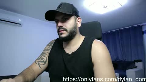 Snapshot of dylan_dom_ chatting on 10-19-25, 10:21 Dylan Dom online show from 10-19-25, 10:21