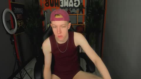 Snapshot of dylan_norton chatting on 02-08-26, 10:18 Dylan online show from 02-08-26, 10:18