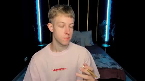 Dylan online show from 07-17-26, 10:55