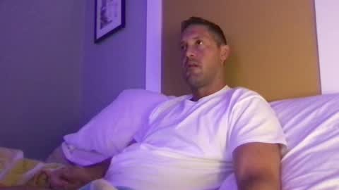 Snapshot of dylan_thick chatting on 10-14-25, 04:13 Dylans ThicK online show from 10-14-25, 04:13