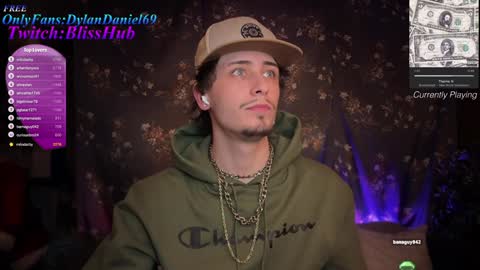 Dylan Daniel 7.8 online show from 12-11-24, 07:42