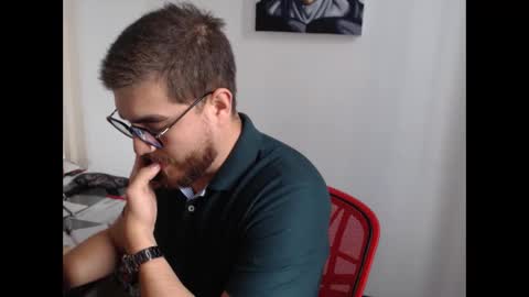 Snapshot of dylanhot10 chatting on 12-15-25, 07:51 dylanhot10 online show from 12-15-25, 07:51