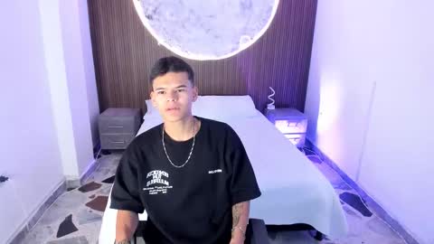 dylanroyce_ online show from 03-08-26, 12:42