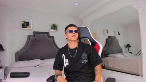 dylanroyce_ online show from 06-03-26, 02:33