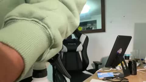 Snapshot of dylansdick90 chatting on 12-19-24, 12:45 Dylans A Dick online show from 12-19-24, 12:45