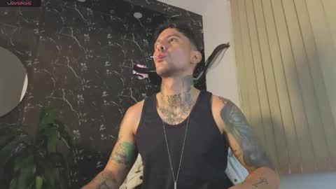 Snapshot of dylanstonne1 chatting on 05-10-26, 03:12 D Y L A N online show from 05-10-26, 03:12