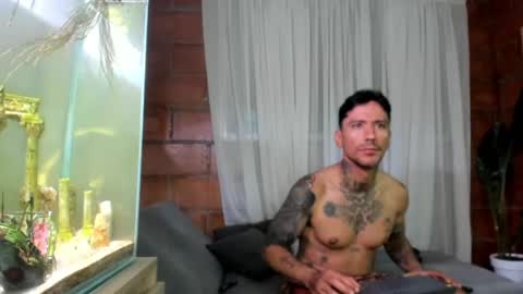 Snapshot of dylanstonne1 chatting on 05-11-26, 05:46 D Y L A N online show from 05-11-26, 05:46