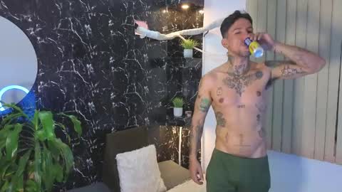 Snapshot of dylanstonne1 chatting on 05-27-26, 03:14 D Y L A N online show from 05-27-26, 03:14