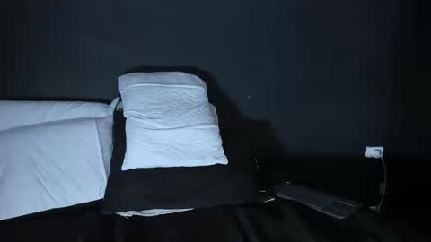 ---DYLAN--- online show from 11-11-25, 03:17