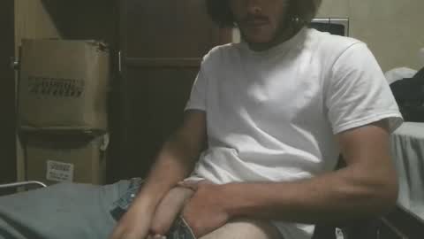 Snapshot of dylp400 chatting on 11-12-25, 04:24 dylp400 online show from 11-12-25, 04:24