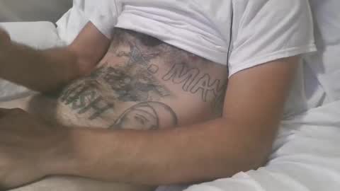 Snapshot of dylp400 chatting on 11-21-25, 01:54 dylp400 online show from 11-21-25, 01:54