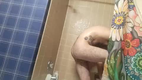 Snapshot of dylp400 chatting on 12-15-25, 05:44 dylp400 online show from 12-15-25, 05:44