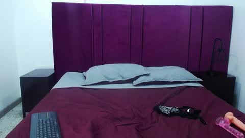 Snapshot of dymoni222 chatting on 03-12-25, 06:00 dymoni222 online show from 03-12-25, 06:00