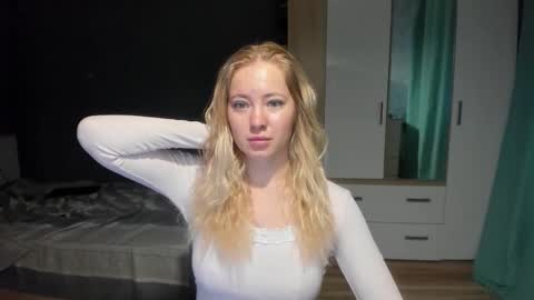 fansly - yourbestbaby online show from 12-18-25, 08:20