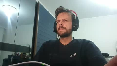 Snapshot of eaglecrm chatting on 01-05-25, 09:25 eaglecrm online show from 01-05-25, 09:25