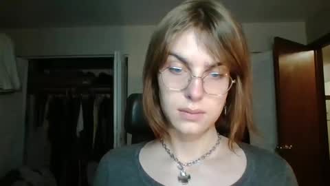 Snapshot of eansoup chatting on 12-11-24, 02:09 soup. online show from 12-11-24, 02:09