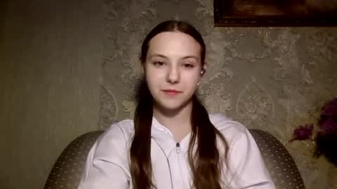 Yuni online show from 04-14-26, 03:18