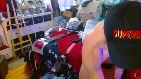 eastbayboy57 online show from 12-19-25, 01:51