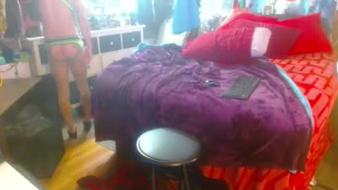 Snapshot of eastbayboy57 chatting on 02-23-26, 01:03 eastbayboy57 online show from 02-23-26, 01:03